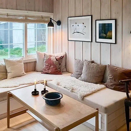 Amazing In With Kitchen Holiday home